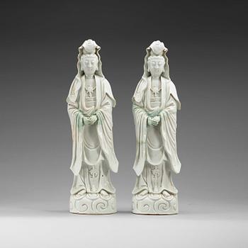 1602. A pair of blanc de chine Guanyins, Qing dynasty, 19th Century.