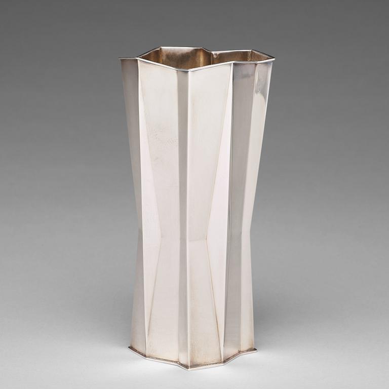 Tapio Wirkkala, an 830/1000 silver vase Kultakeskus OY, Hämeenlinna, Finland 1970.