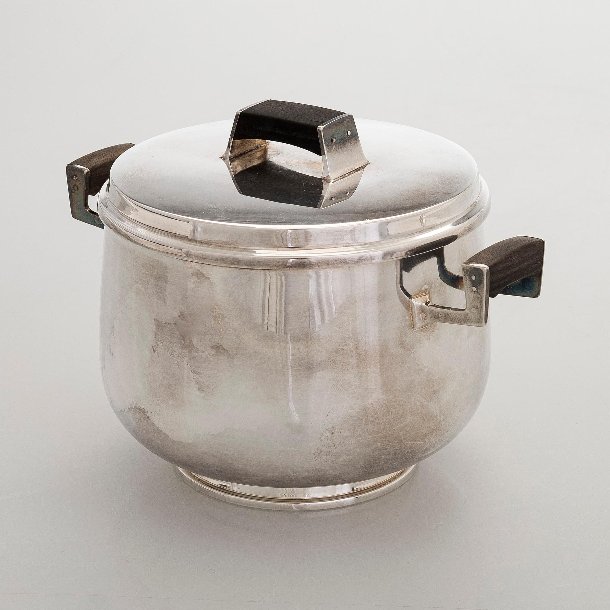 Mauno Honkanen, Såsskål med slev, silver, Tillander, Helsingfors 1958.