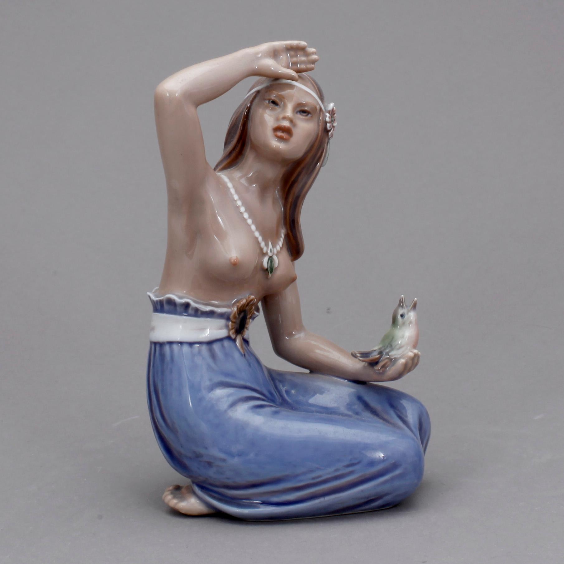 FIGURIN, porslin, Dahl Jensen, Danmark, 1900-tal.