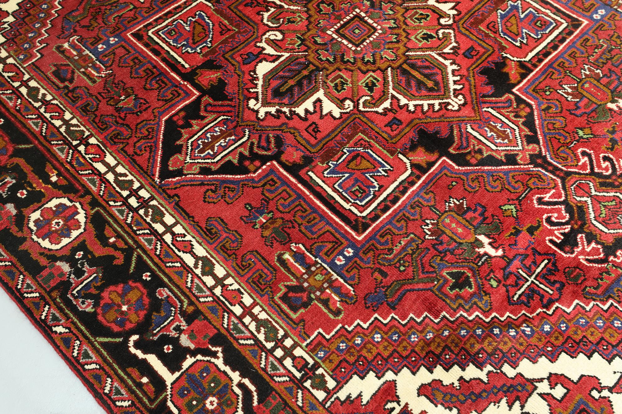 Matta, Heriz Gorovan, ca 292 x 203 cm.