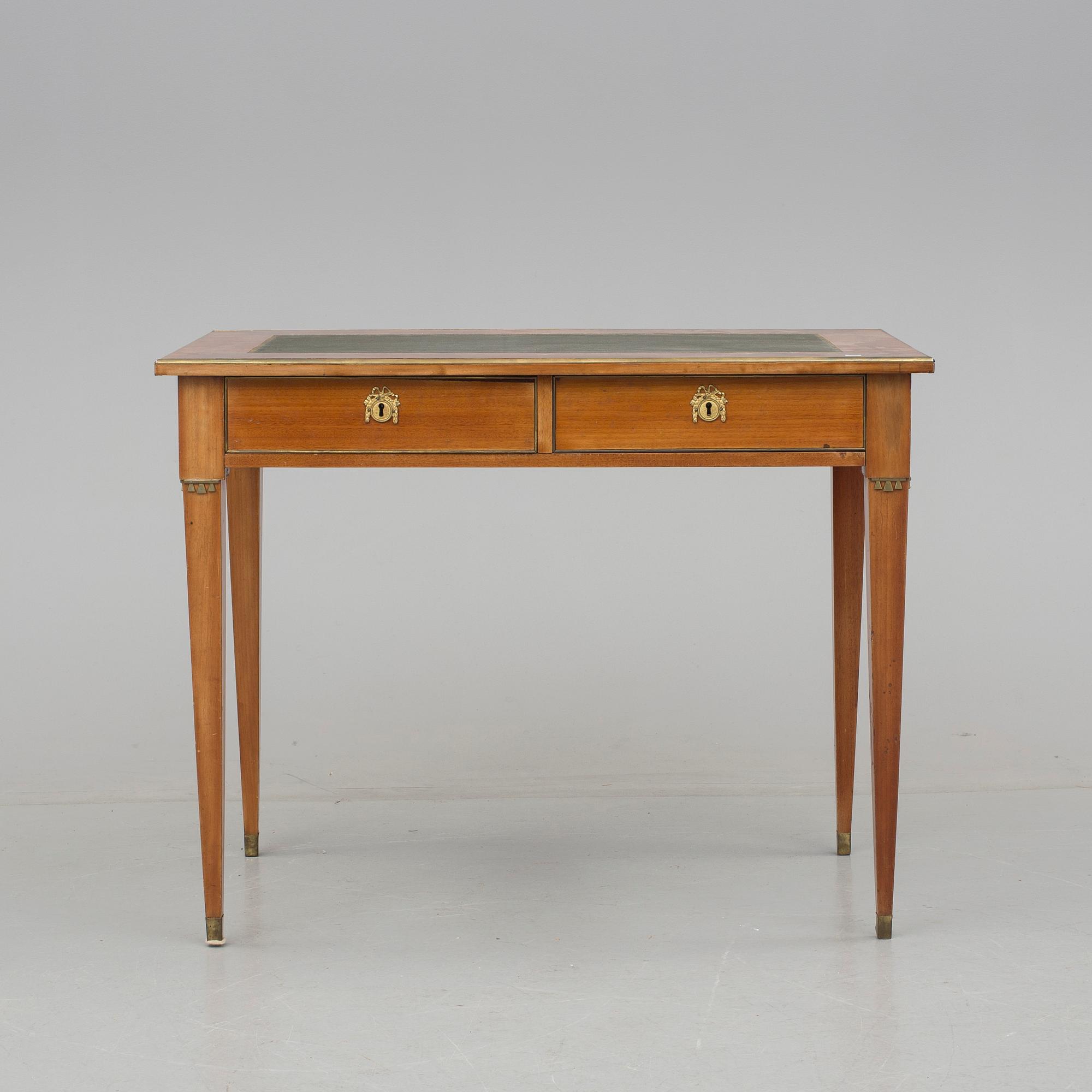 SKRIVBORD, sengustaviansk stil, 1900-talets början.