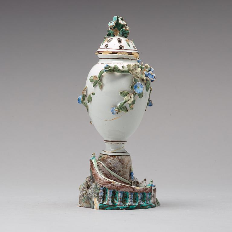 POTTPURRIURNA med LOCK, fajans. Marieberg, Ehrenreichs period, 1700-tal.