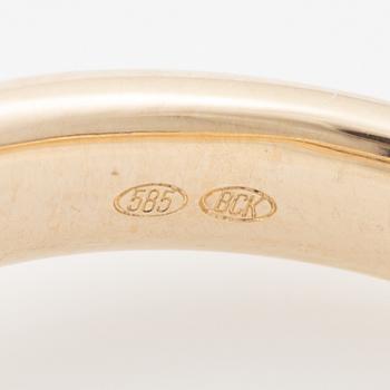 Ring 14K guld med droppslipad diamant, medföljande IGI report.