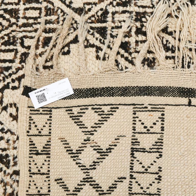 MATTA, Beni Ourain, old, ca 270 x 180 cm.