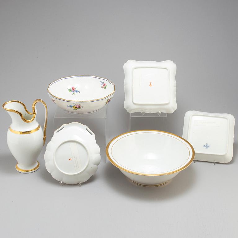 A set of three French dishes, a bowl, ewer and basin, 19th Century.