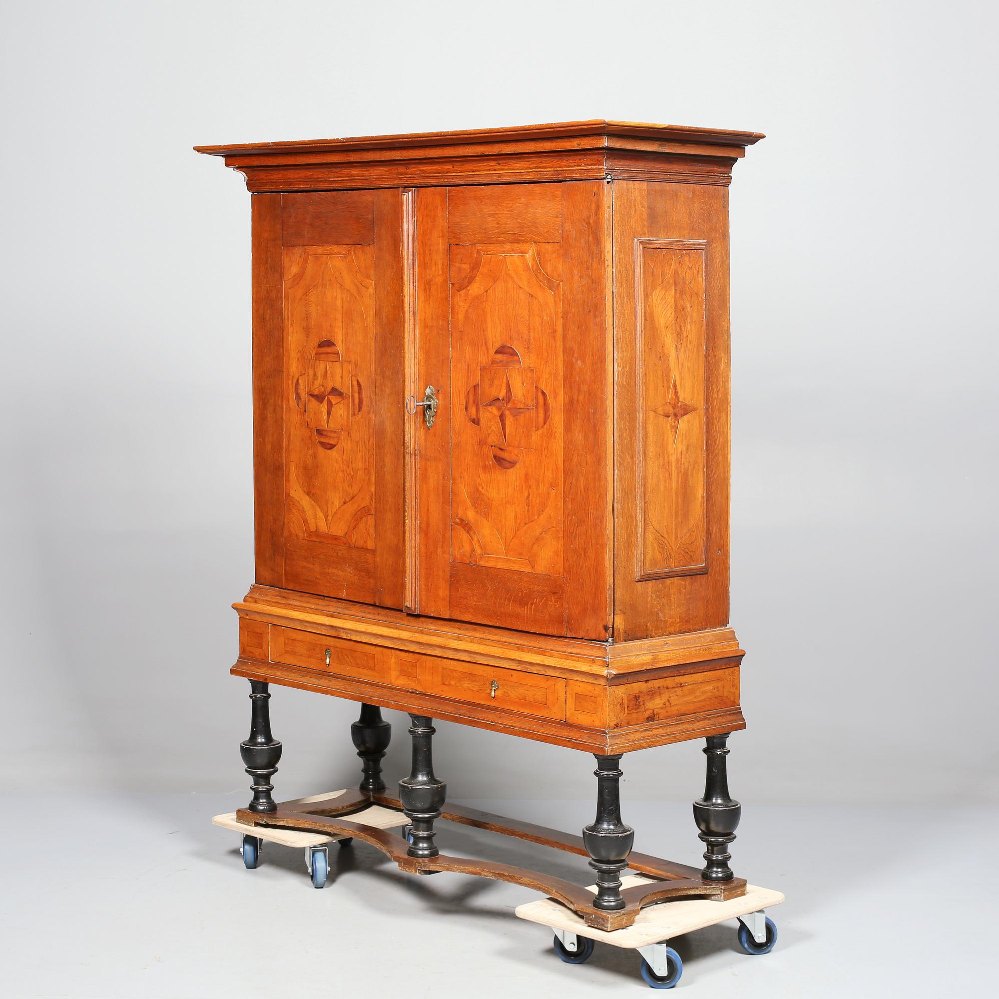 SKÅP, barock, 1700-tal.