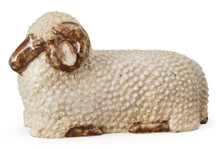 A Michael Schilkin stoneware sculpture of a sheep, Arabia, Finland.