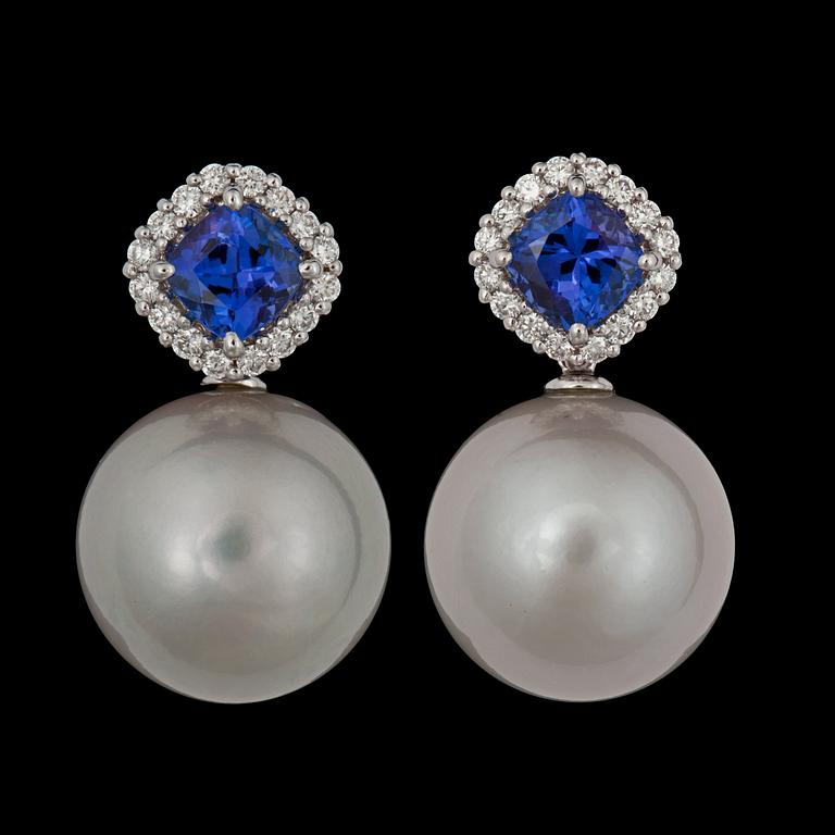 A pair of South Sea pearls, Ø 16 mm, and tanzanites, tot. circa 2.50 cts, and diamonds, tot. 0.63 ct, earrings.
