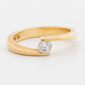 RING 18K gold, 1 diamond Flander cut, 0,30 ct G SI according to seller´s certificate.