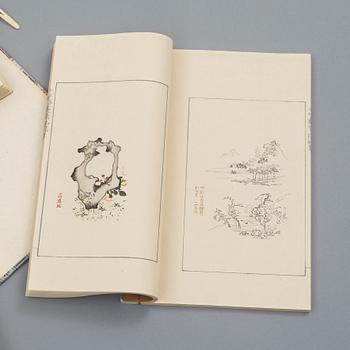 Book, 4 vol, numerously illustrated with woodcuts in colours, "Shi zhu zhai jian pu" by Hu Zhengyan.