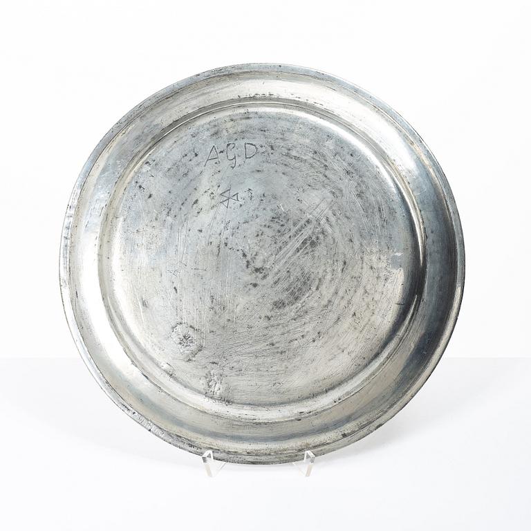 A silvered pewter charger by E. M. Hammarstrand, Falun 1776.