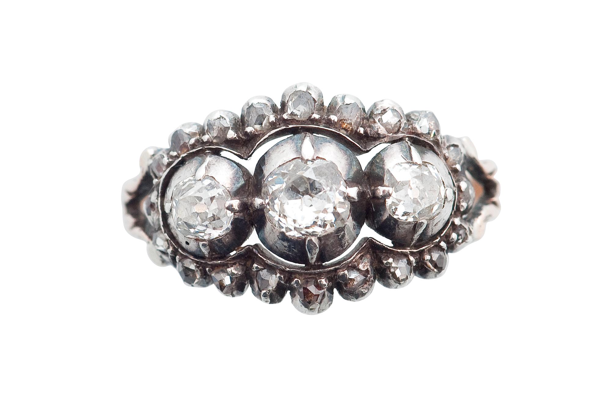 DIAMANTRING.