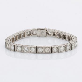 BRACELET paltinum with brillnat-cut diamonds approx 11 ct, Inclusions.