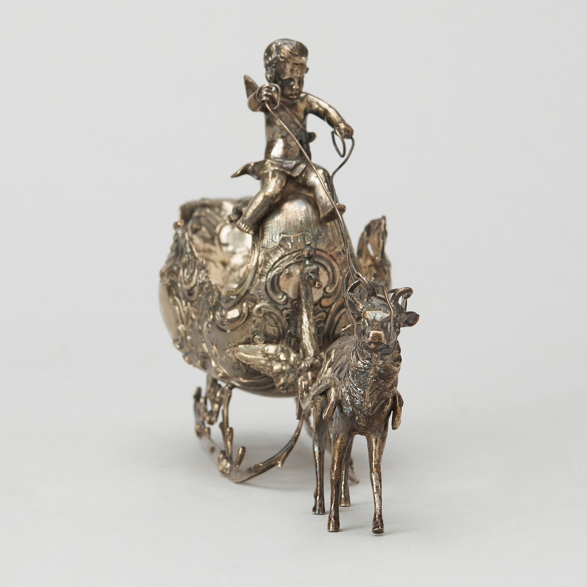 A silver bowl in the shape of a sleigh probably Germany early 20th century. Weight c. 380 gram.
