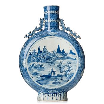 1098. A large blue and white moonflask, Qing dynasty, 19th Century.