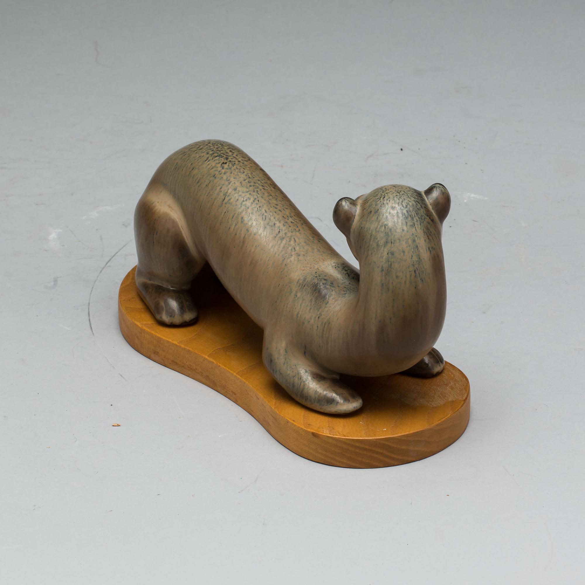 FIGURIN, stengods. Gunnar Nylund, Rörstrand, signerad.