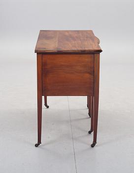 SKRIVBORD/SIDEBOARD, engelsk stil, 1900-tal.