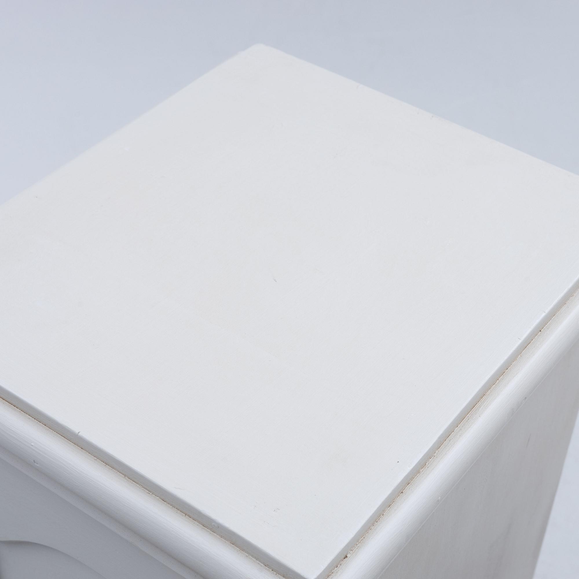 Sängbord, ett par, 1900-talets första hälft.