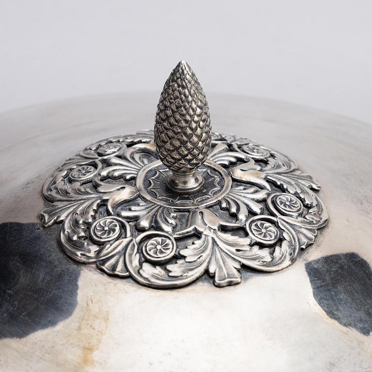 A Swedish Empire silver tureen on stand, mark of Adolf Zethelius, Stockholm 1828.