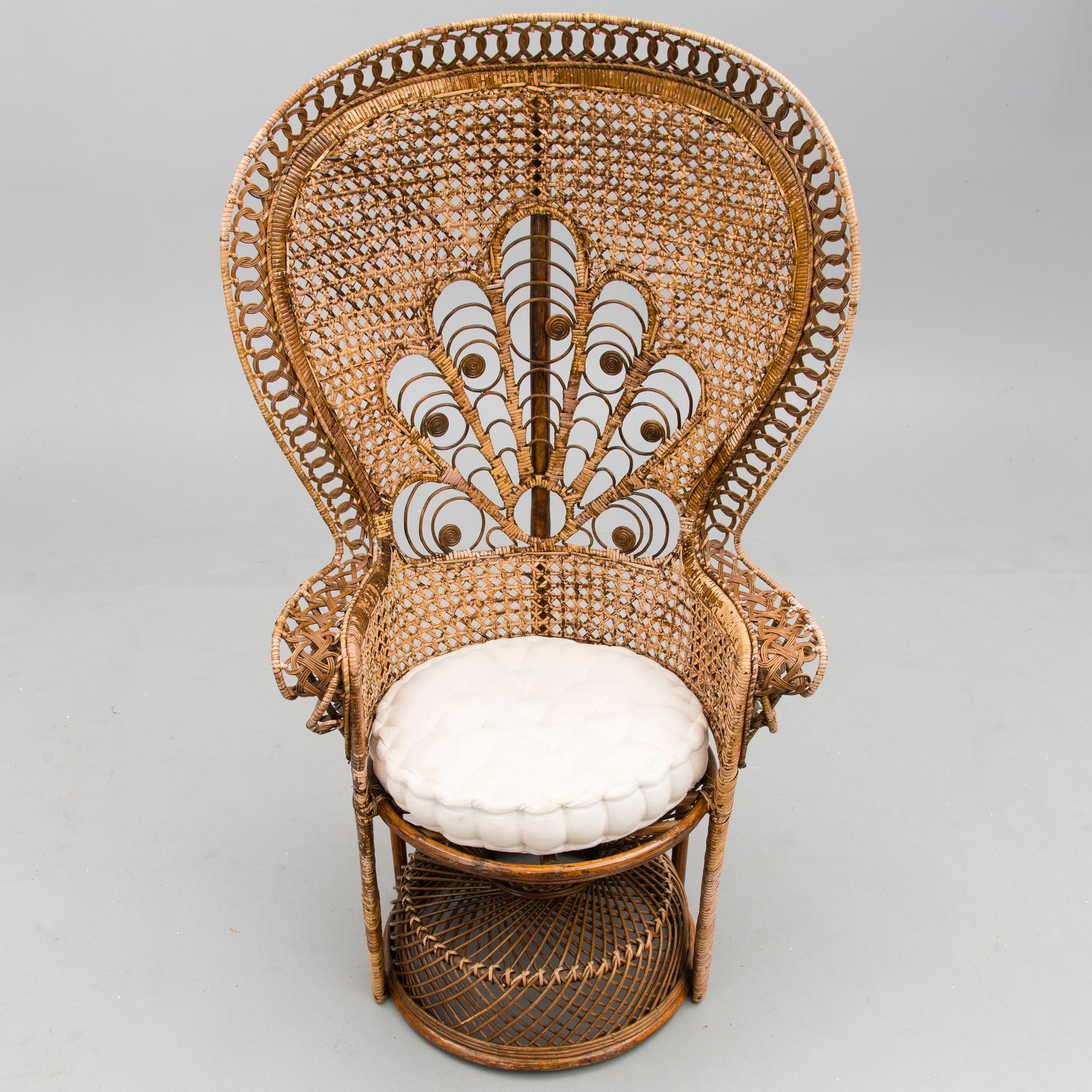 KORITUOLI, ns  "Peacock chair", 1970-luku.