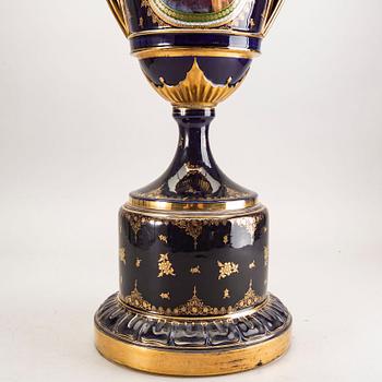 A possibly Vienna porcelain urn first half/mid 1900s.