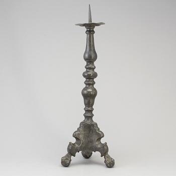 LJUSSTAKE, tenn, barock, daterad 1743.