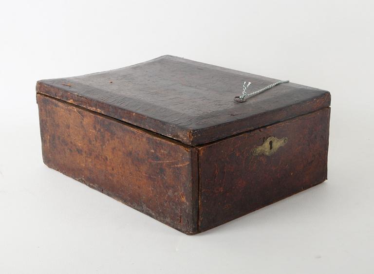 LÅDSPEGEL, 1700-tal.