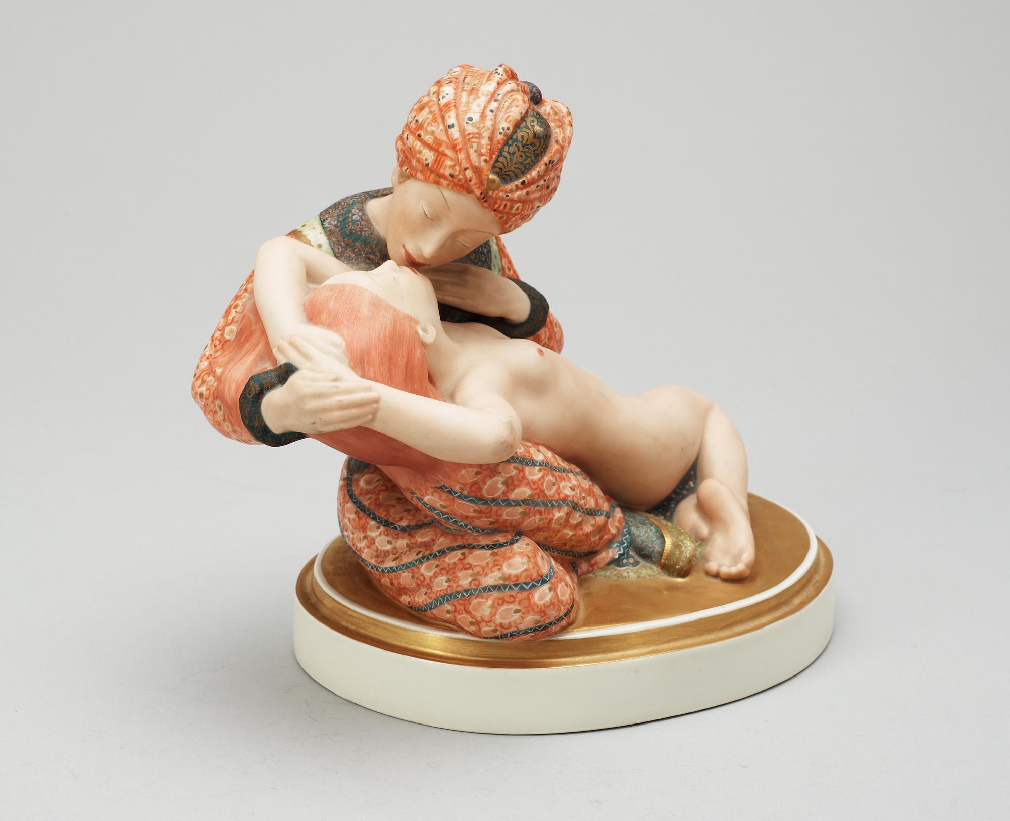 GERHARD HENNING, figurgrupp för Den Kongelige Porcelainsfabrik, Danmark.