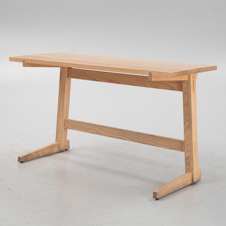An Ash dining table, made by Sävar snickeri.