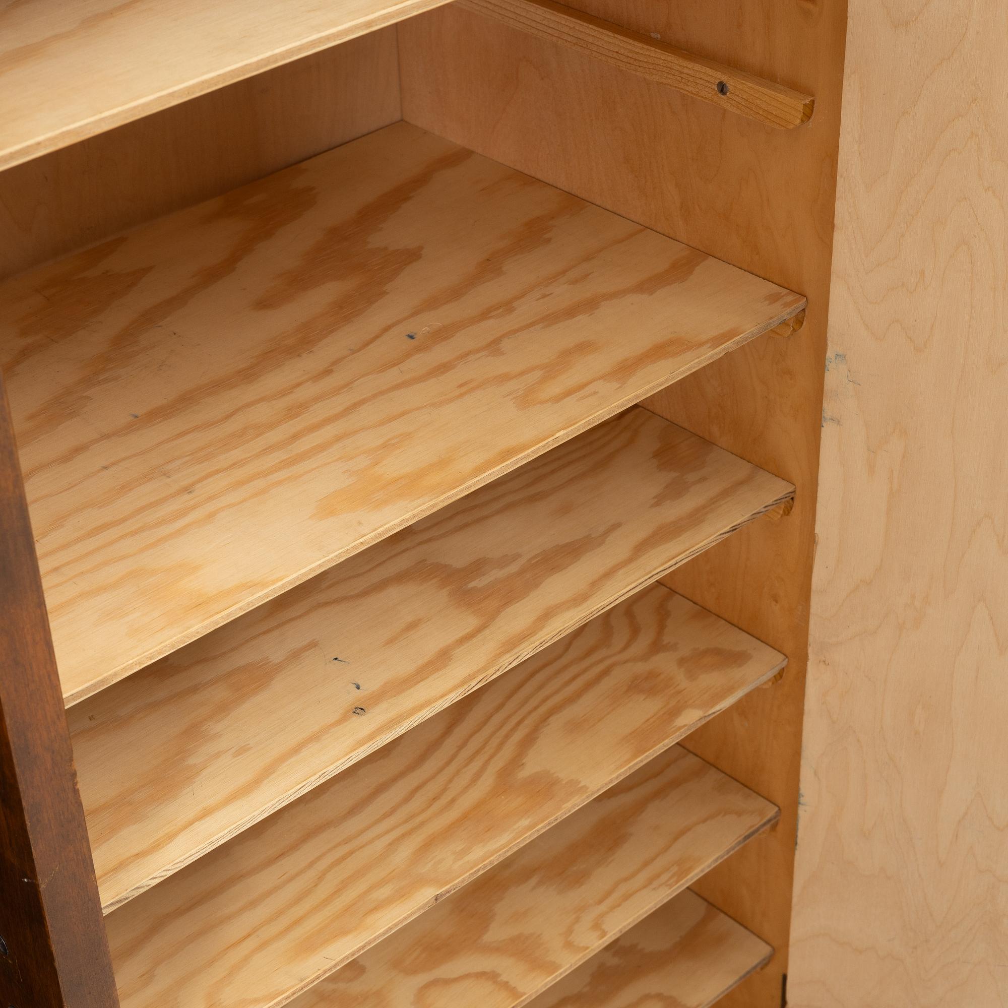 A  1930s functionalist bookcase.