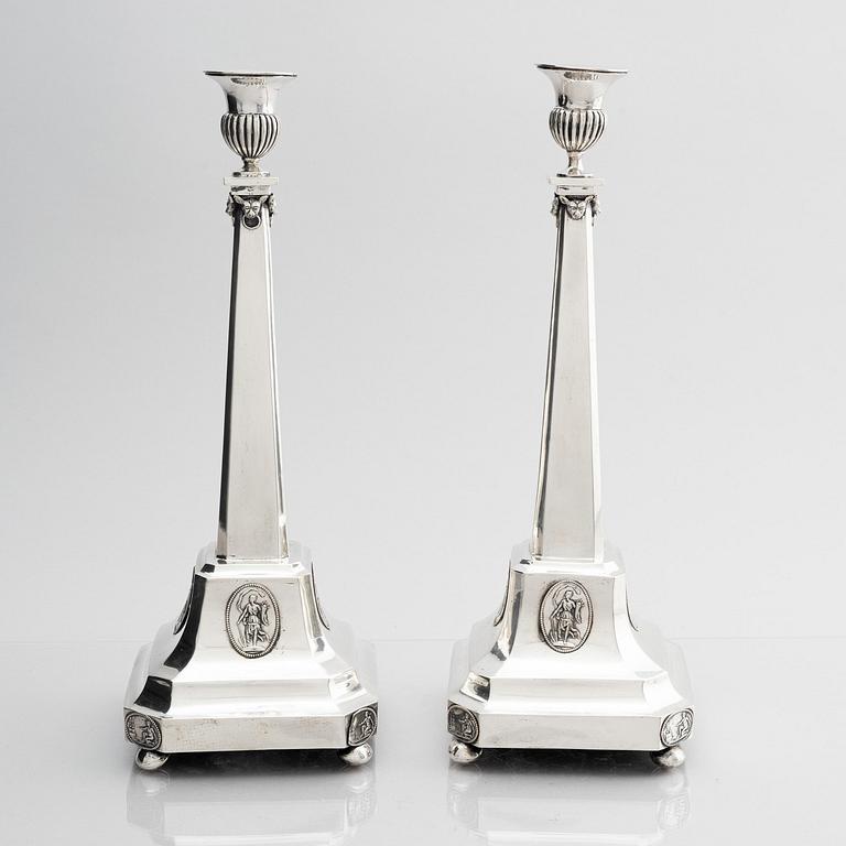 Carl Petter Norlin, ljusstakar, ett par, silver, Malmö 1838. Sengustavianska.