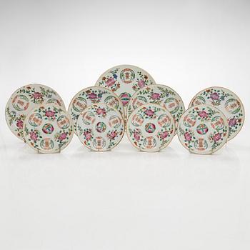 Nine late Qing dynasty porcelain plates, early 20th century.