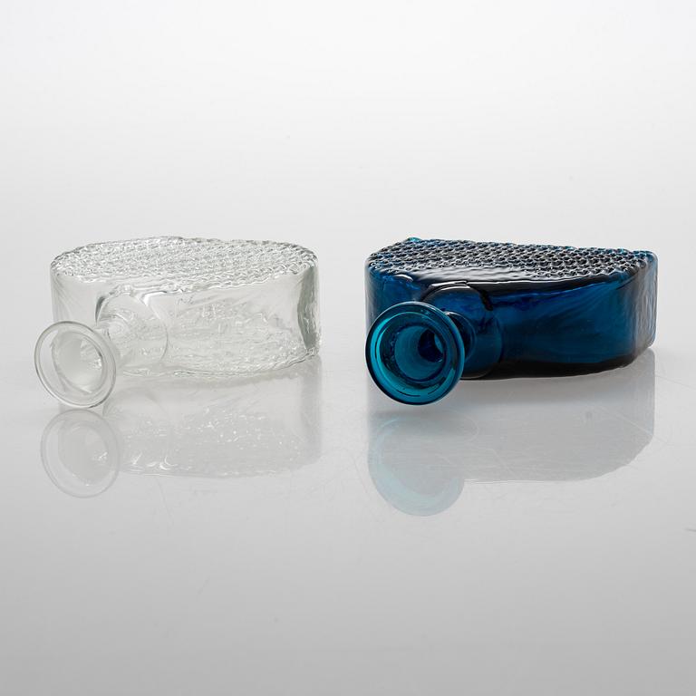 Nanny Still, two 1960s 'Flindari' decanters for Riihimäen Lasi, Finland.