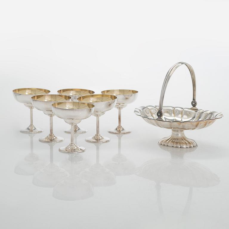 A set of six footed silver bowls, and a 
sweetmeat basket, Kultakeskus, Hämeenlinna 1943 and 1956.