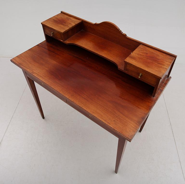 SKRIVBORD, 1900-talets första hälft.