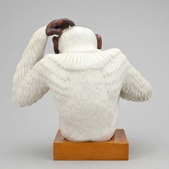 FIGURIN, stengods, Gunnar Nylund, signerad och numrerad 244/250.
