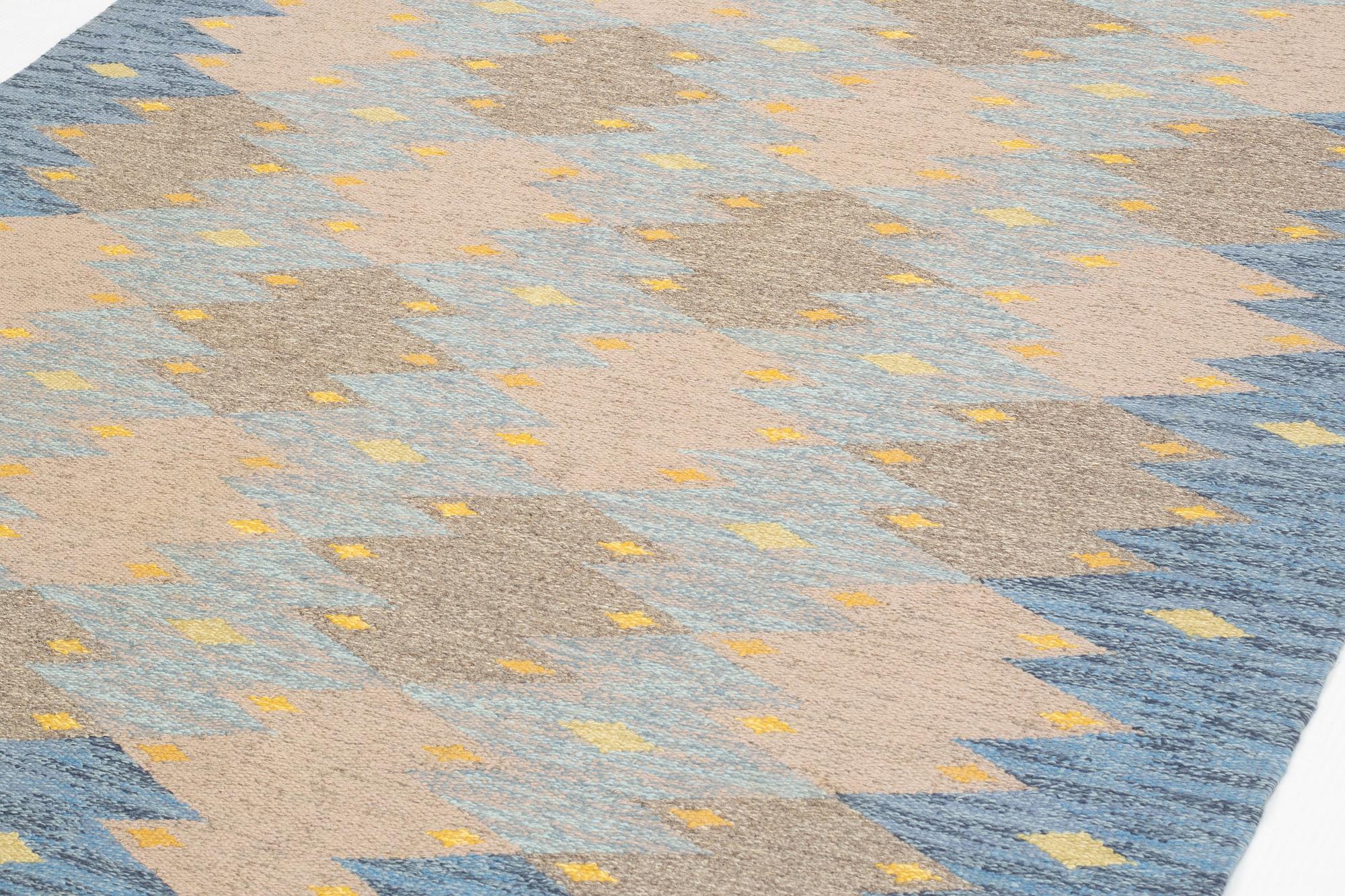 matta, rölakan, ca 224 x 159 cm, signerad KH GR.