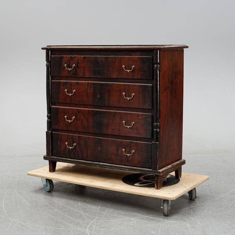 Byrå, nyrenässans, omkring år 1900.