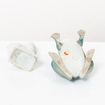 Two joss stick holders, a vase, a brush washer and a small ewer, Qing dynasty, 19th century and older.