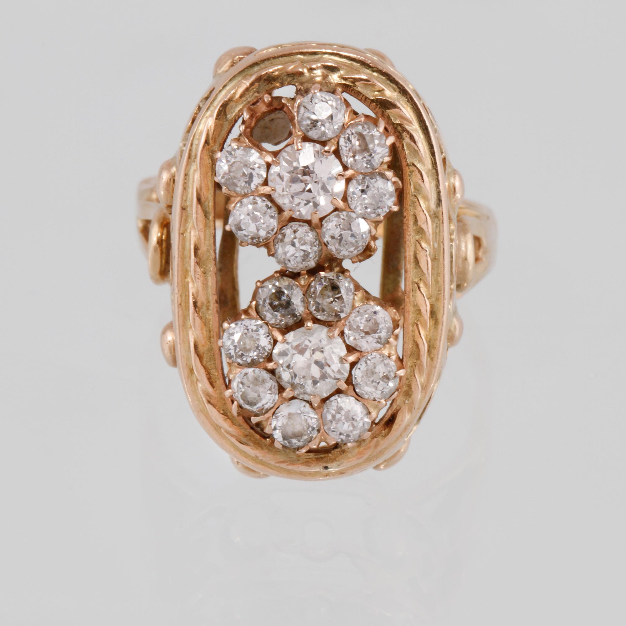 RING, 18K guld med 17 fasettslipade diamanter. Vikt 11,8 gram.