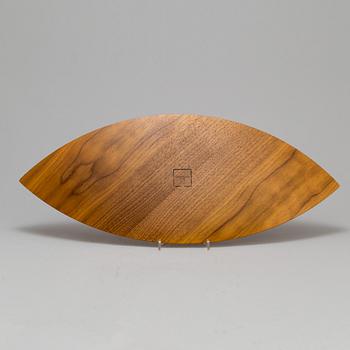 TAPIO ANTTILA, a 'Kuvio Leaf' wood dish, for Showroom Finland. Model designed in 2007.