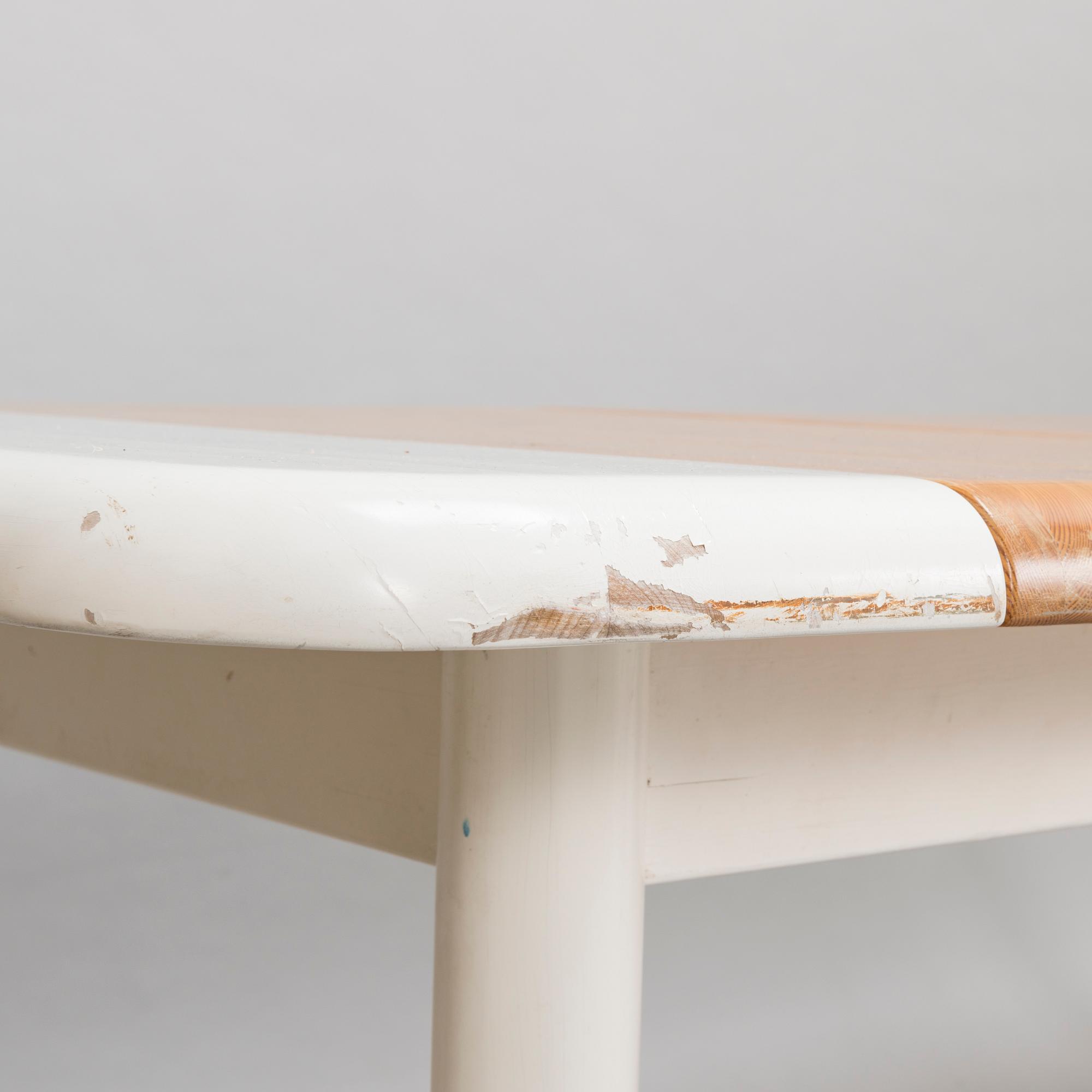 EERO AARNIO, PÖYTÄ JA TUOLEJA, 9 kpl, "Viking", Pan Puu, 1980-luvun alku.