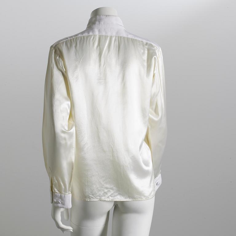 BLUS, Yves Saint Laurent.