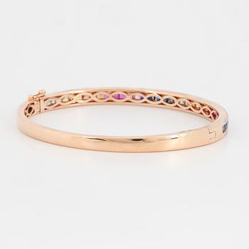 ARMRING, regnbåge med multifärgade safirer och briljantslipade diamanter i roséguld.