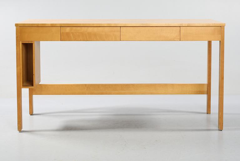 SKRIVBORD, Axel Larsson, märkt Park Aveny samt numrerad 1282.