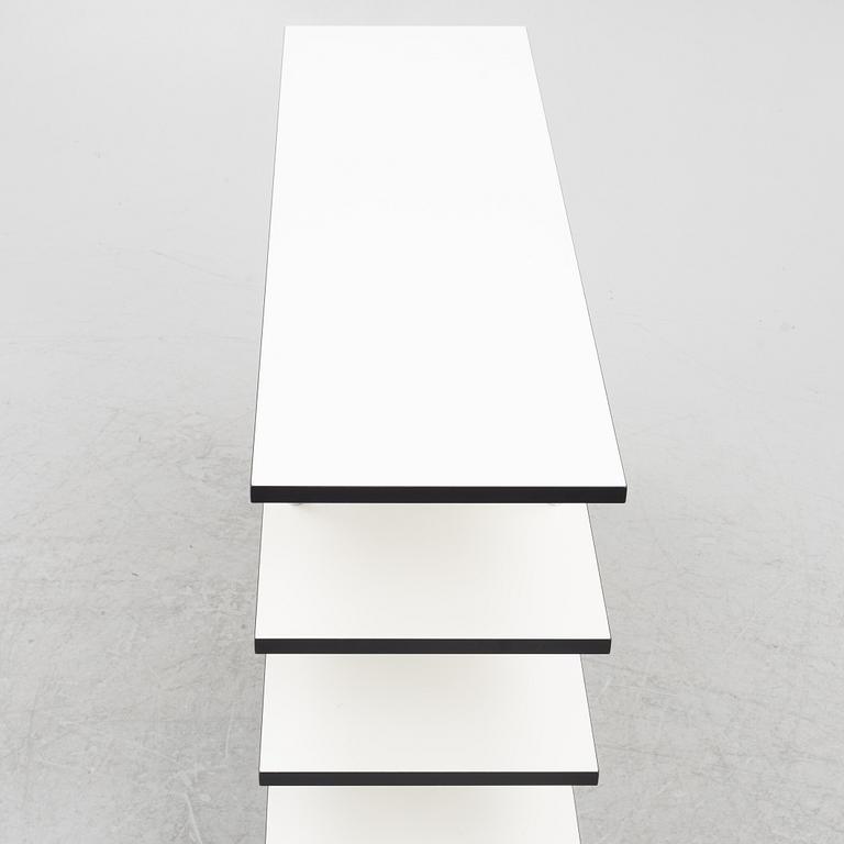 Bruno Mathsson, Side table, "MI 1150", Bruno Mathsson International, Värnamo 2011.