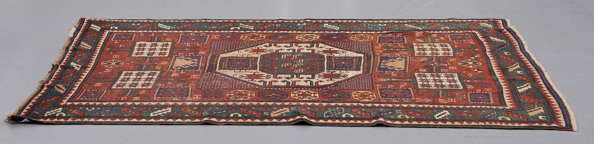 MATTA, antik/semiantik Karachop Kazak, ca 226 x 167,5 cm.
