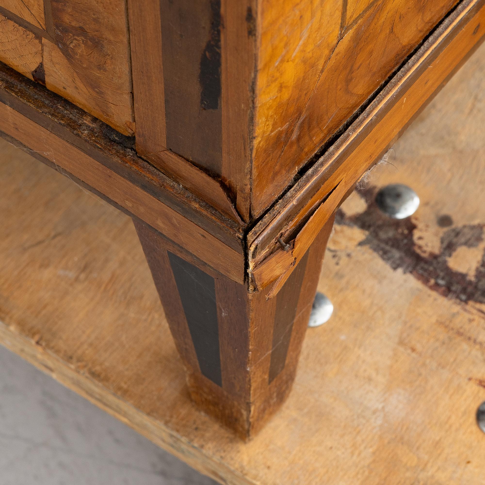 Byrå, Italien, 1800-tal.