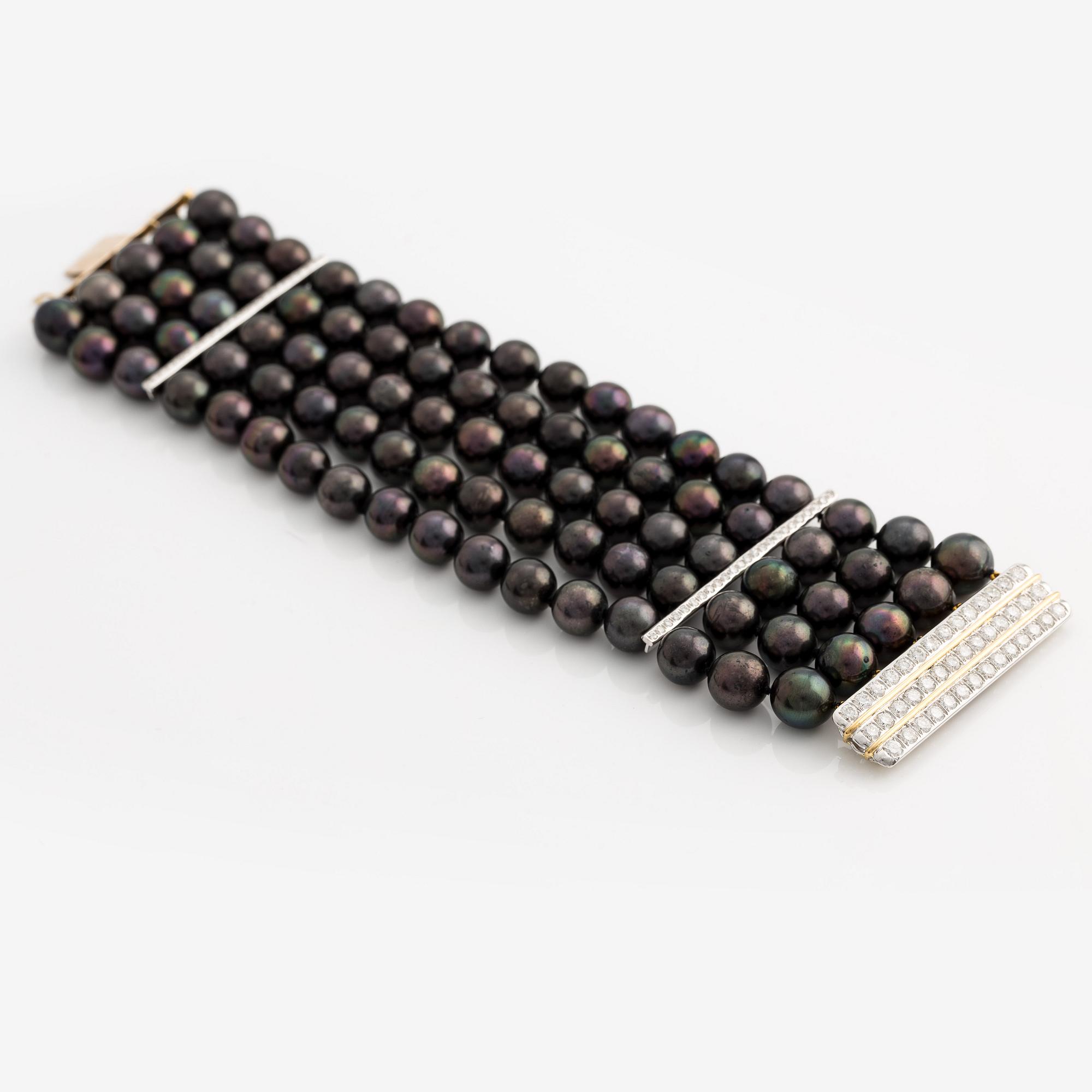 Bracelet and necklace, cultured black pearls, gold and white gold with brilliant-cut diamonds.